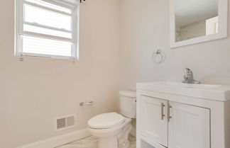 Photo 2 - Stylish Newark, New Jersey, Vacation Rental