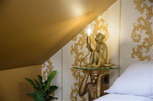 Foto 11 - Luxury Versace 4 Bed Duplex, Hottub, Cinema, Skytv