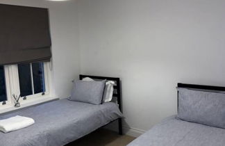 Photo 3 - Spacious 2-bed Apartment in Oxford