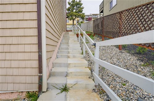 Photo 23 - Efficiently Equipped Pacifica Apt - 1 Mi to Beach
