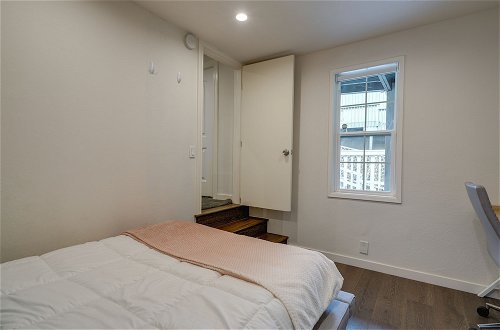 Photo 7 - Efficiently Equipped Pacifica Apt - 1 Mi to Beach