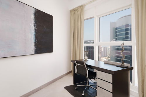 Foto 17 - Maison Privee - Elegant and Panoramic Sea View Apt on Al Reem Island