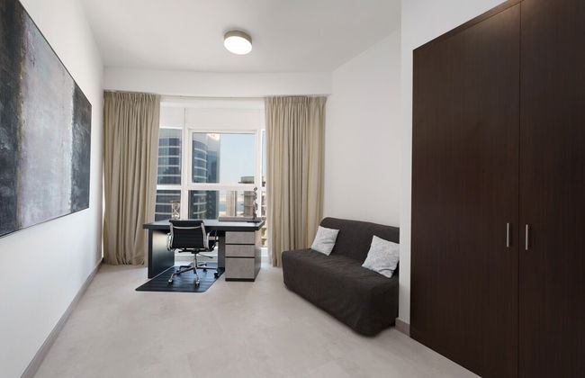 Maison Privee - Elegant and Panoramic Sea View Apt on Al Reem Island - Foto 9