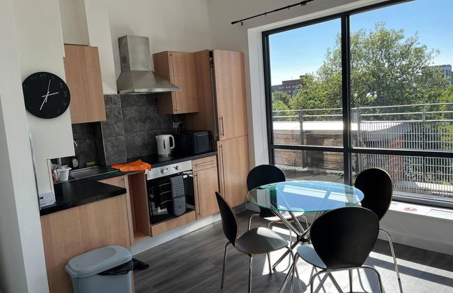 Lovely 2-bed Apartment in Manchester - Foto 6
