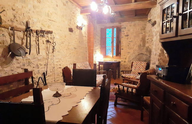 Enchanting Lucienne in the Village Num01 - Foto 7