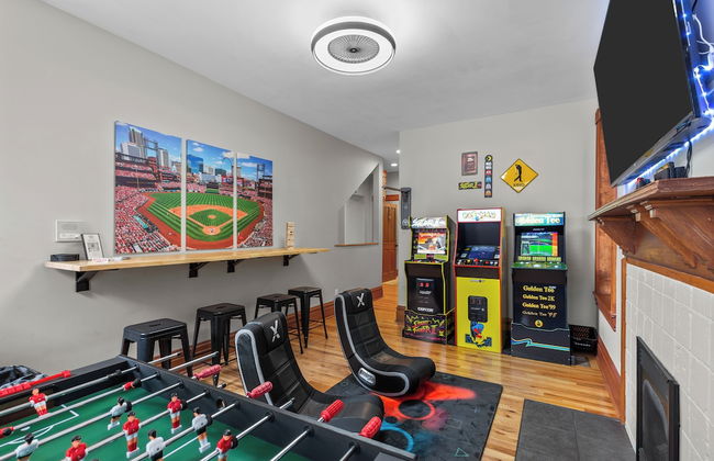 The Game Room Getaway | JZ Vacation Rentals - Foto 1