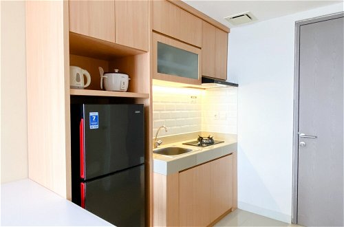 Foto 6 - Cozy Stay And Homey 1Br Vasanta Innopark Apartment