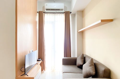 Photo 13 - Cozy Stay And Homey 1Br Vasanta Innopark Apartment