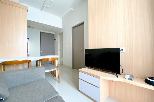 Photo 11 - Cozy Stay And Homey 1Br Vasanta Innopark Apartment