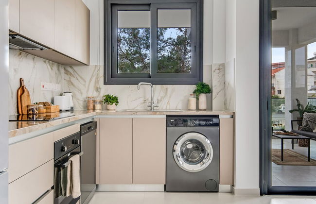 Sanders Triple - Lovely 1-bdr Apt With Balcony - Foto 15