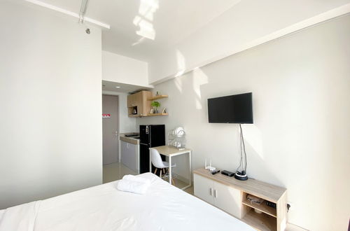 Foto 4 - Best Deal And Modern Studio Vasanta Innopark Apartment