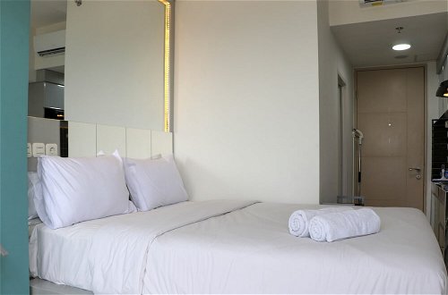 Foto 5 - Best Deal And Comfort Studio Tokyo Riverside Pik 2 Apartment