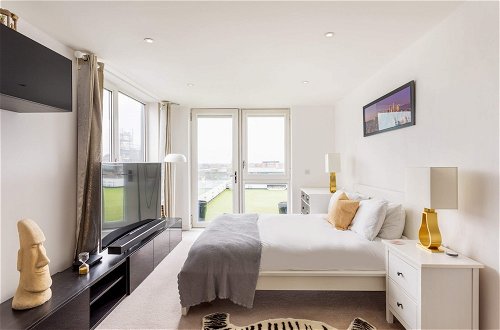 Foto 6 - Stunning Brentford Penthouse