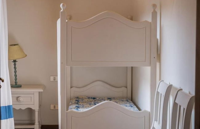 Beautiful Giardino Degli Oleandri two Bedroom Apt Sleeps 6 Plus a Child num 0862 - Foto 2