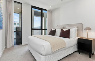 Photo 3 - Sunny and Spacious in Wynyard Quarter