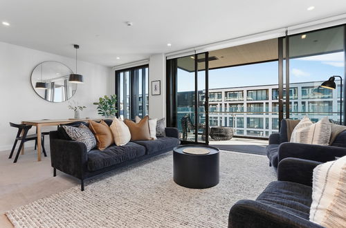 Photo 10 - Sunny and Spacious in Wynyard Quarter