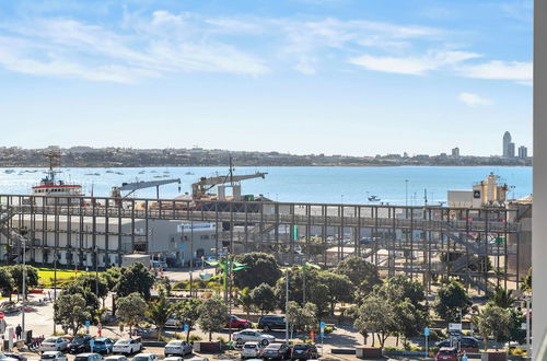 Photo 16 - Sunny and Spacious in Wynyard Quarter