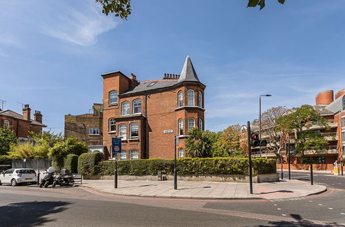 Foto 26 - Stunning Penthouse Apartment Near Battersea Park