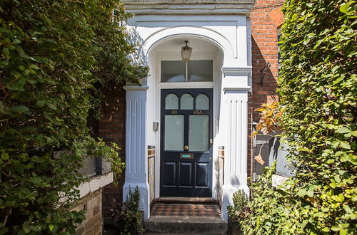 Photo 27 - Stunning Penthouse Apartment Near Battersea Park