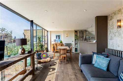 Foto 19 - Stunning Penthouse Apartment Near Battersea Park