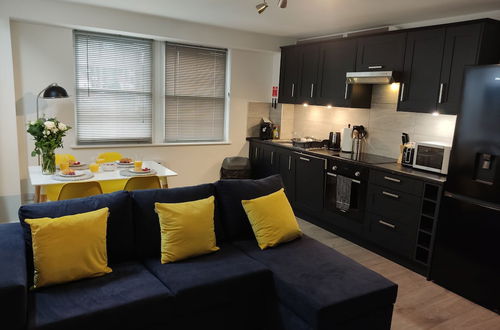 Foto 12 - Stunning 2-bed Apartment in Kirriemuir Centre