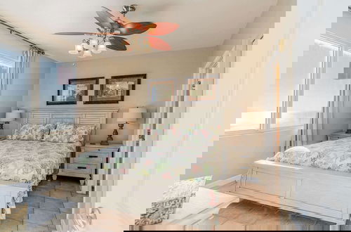 Foto 6 - Sunset Shores Oceanfront Condo Bliss