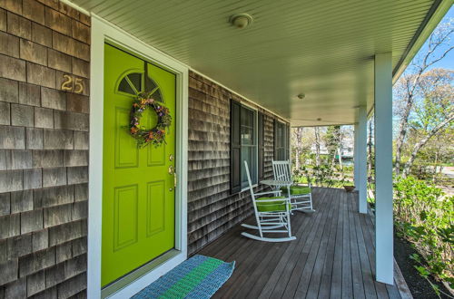 Photo 27 - Traditional Martha's Vineyard Home w/ Porch & Yard