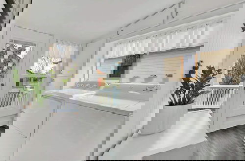 Photo 20 - Awesome Haus With Gameroom, 4blks to Center of Town!