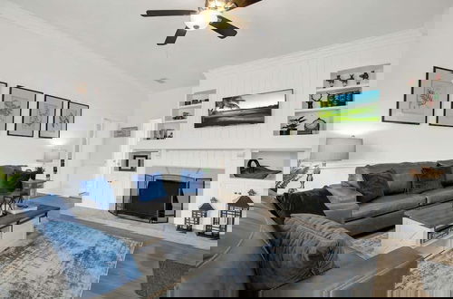 Photo 1 - Awesome Haus With Gameroom, 4blks to Center of Town!