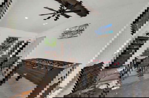 Photo 12 - Awesome Haus With Gameroom, 4blks to Center of Town!