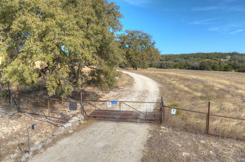 Photo 14 - Ohana Ranch Cabin - 12 Minutes to Historic Main St