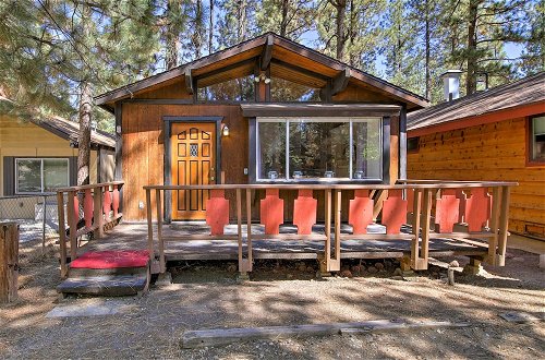 Foto 5 - Cozy Big Bear Cabin w/ Spacious Deck & Fireplace