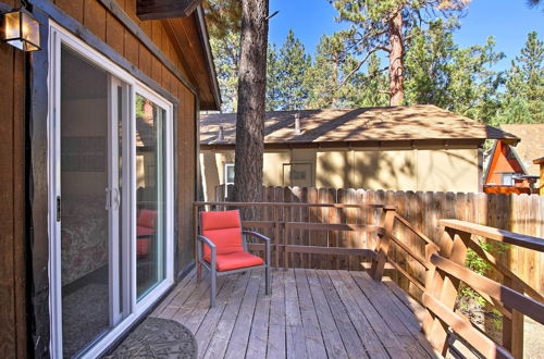 Foto 13 - Cozy Big Bear Cabin w/ Spacious Deck & Fireplace