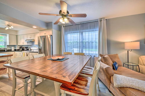 Photo 10 - Tropical Sarasota Condo < 1 Mile to Beach