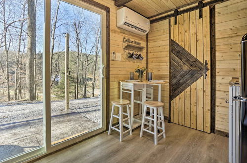 Photo 10 - Tiny Home w/ Hot Tub By Mohican State Park