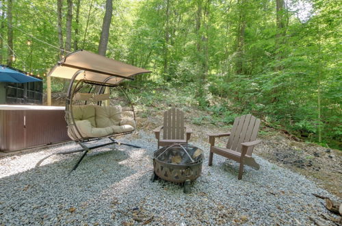 Foto 24 - Tiny Home w/ Hot Tub By Mohican State Park