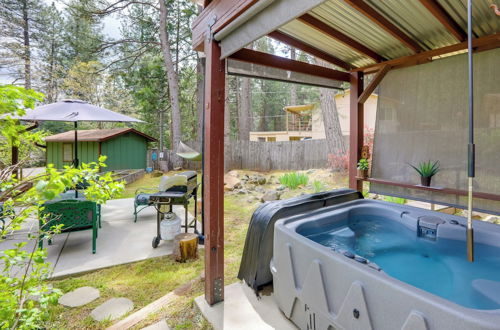 Foto 25 - Pollock Pines Cabin Retreat w/ Hot Tub + Deck