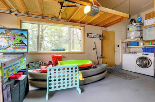 Foto 5 - Pollock Pines Cabin Retreat w/ Hot Tub + Deck