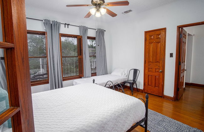 Splash Into Vacation 6BR Home w/ Pool & Waterslide - Foto 10