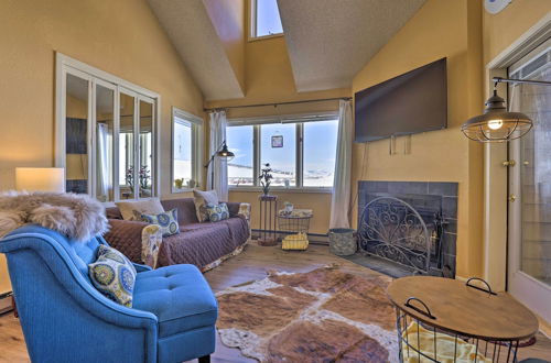 Photo 1 - Cozy Ski-in/ski-out Granby Condo w/ Balcony