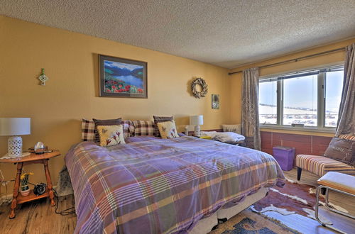 Photo 3 - Cozy Ski-in/ski-out Granby Condo w/ Balcony