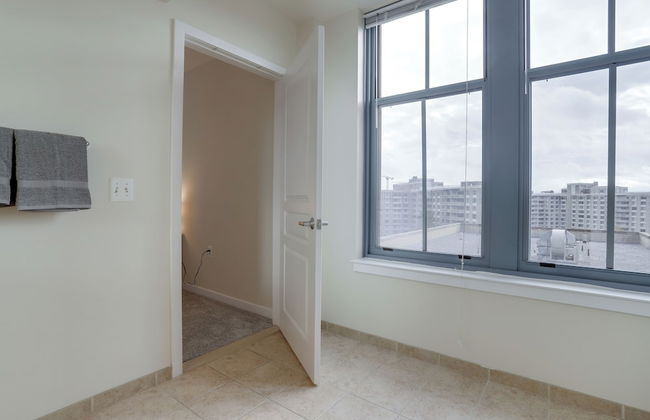 Walkable Alexandria Apts - Foto 27