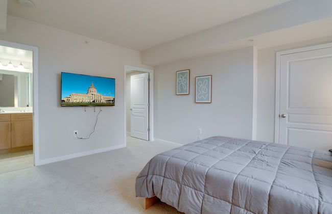 Walkable Alexandria Apts - Foto 42
