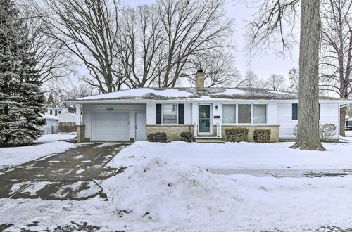 Photo 17 - Green Bay Home: 3 Blocks to Lambeau Field