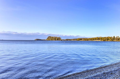 Photo 10 - Waterfront Lake Champlain Vacation Rental