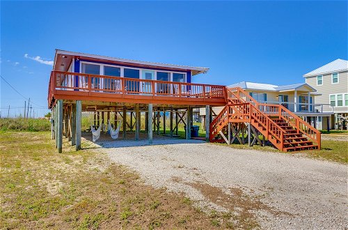 Photo 5 - Breezy Dauphin Island Vacation Rental With Deck