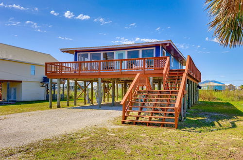 Foto 1 - Breezy Dauphin Island Vacation Rental With Deck