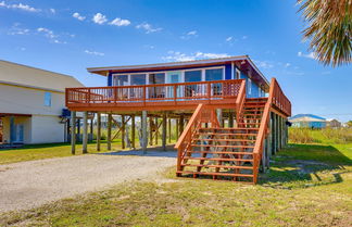 Foto 1 - Breezy Dauphin Island Vacation Rental With Deck