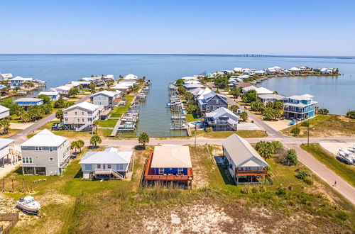 Foto 19 - Breezy Dauphin Island Vacation Rental With Deck