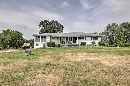 Photo 12 - Traditional Country Home in De Soto w/ Yard